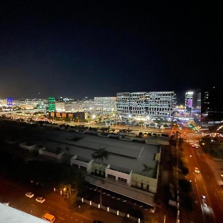 Shore Residences, Mall Of Asia Complex Stays By Pbyy Manille Extérieur photo